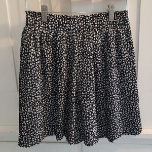NWT Henly Wishlist Floral Shorts, Size Small